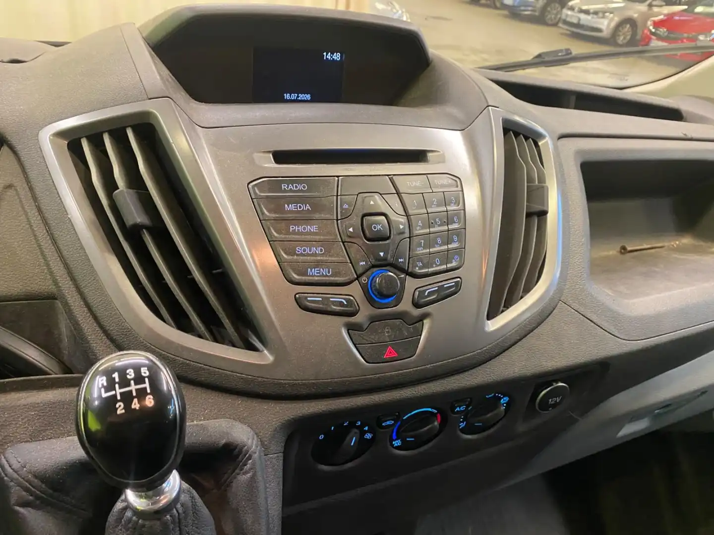 car-image