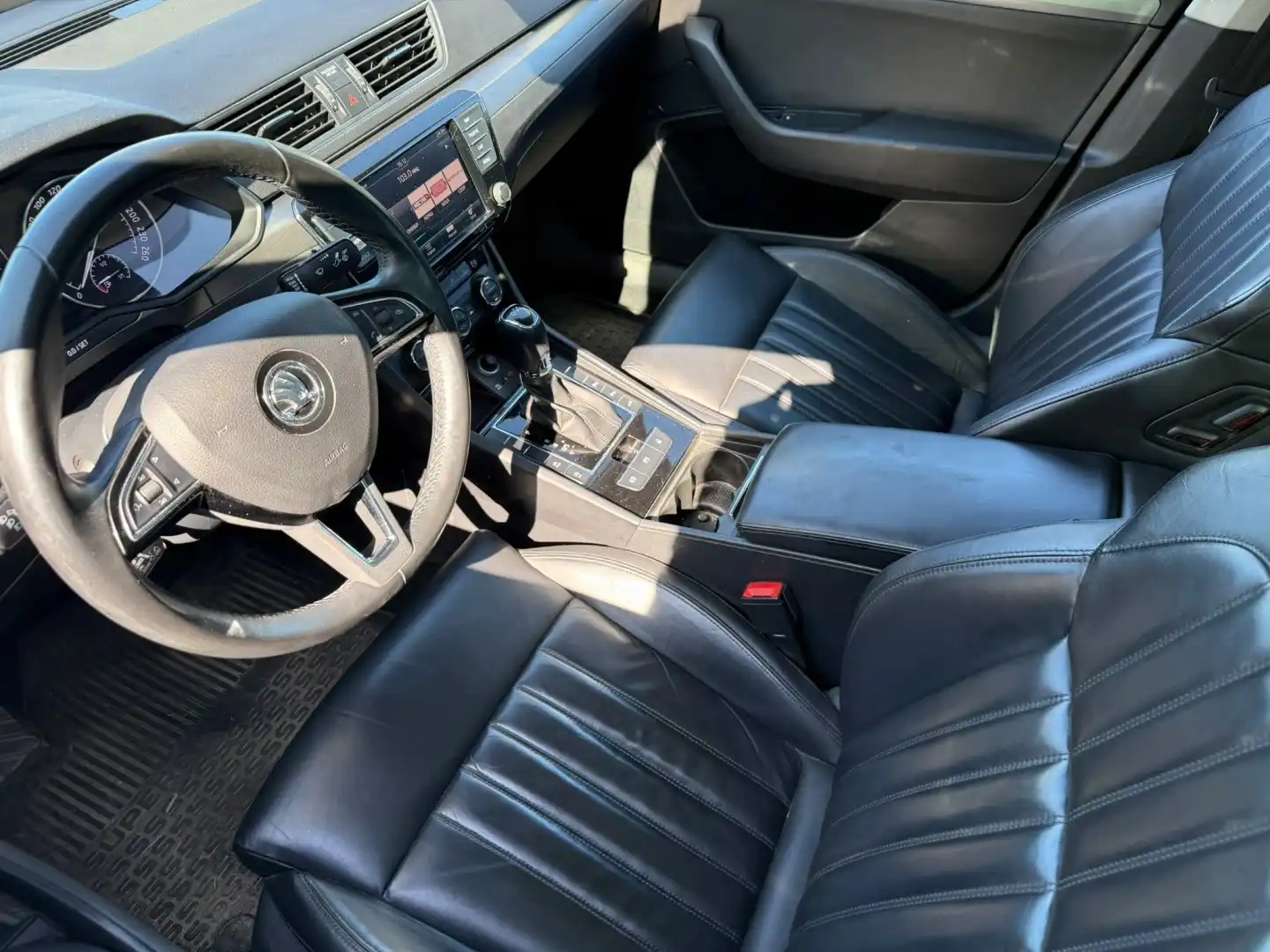 car-image
