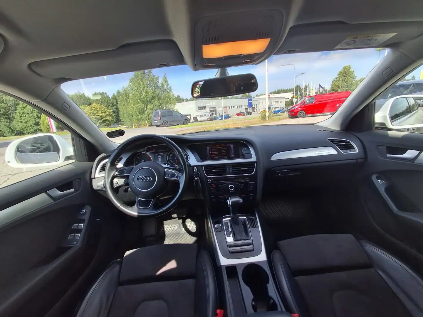 car-image