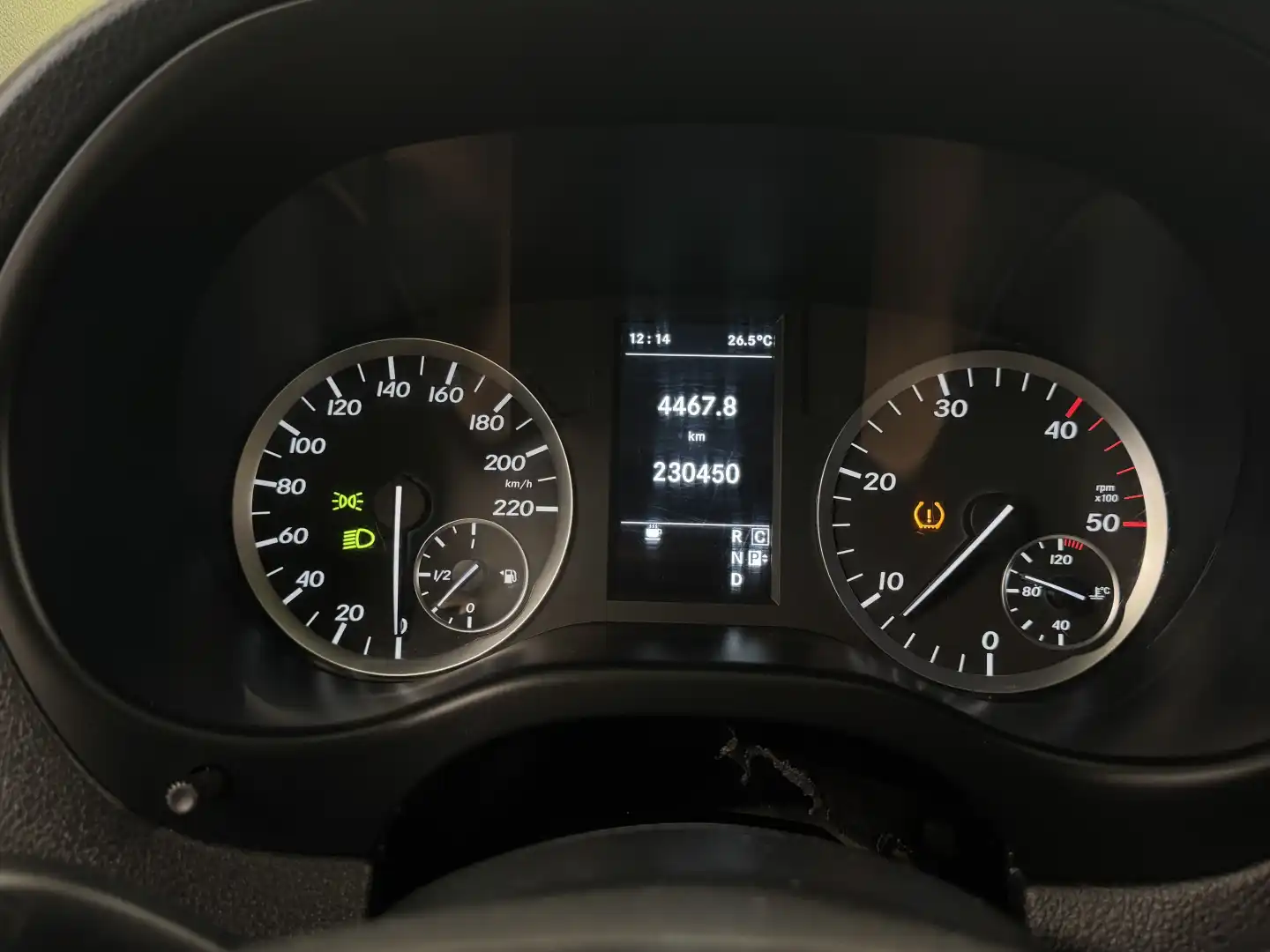 car-image