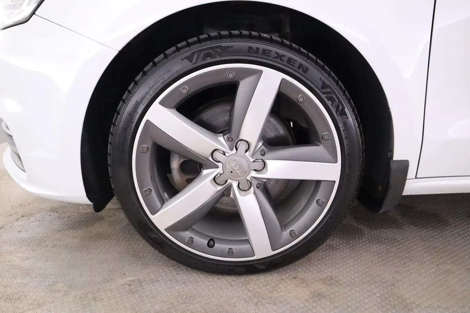 car-image