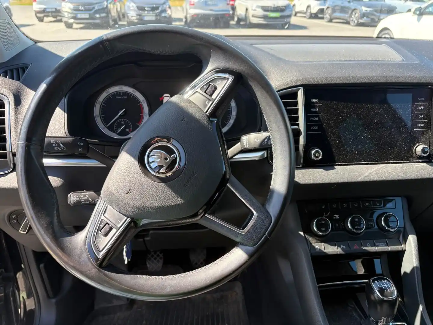 car-image