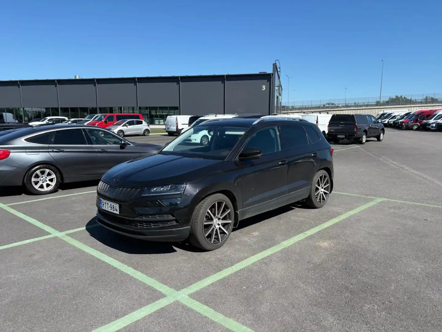car-image