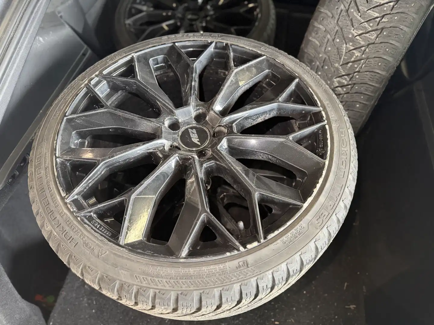 car-image