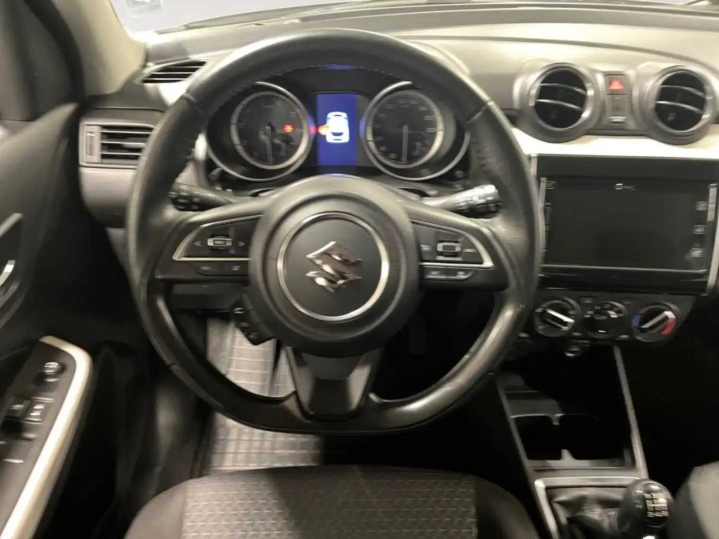 car-image