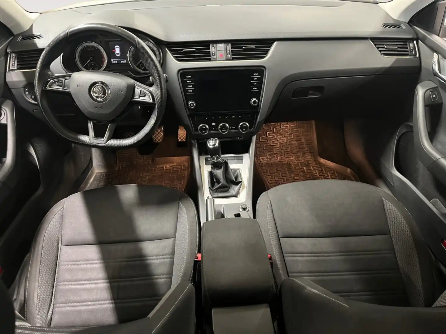 car-image