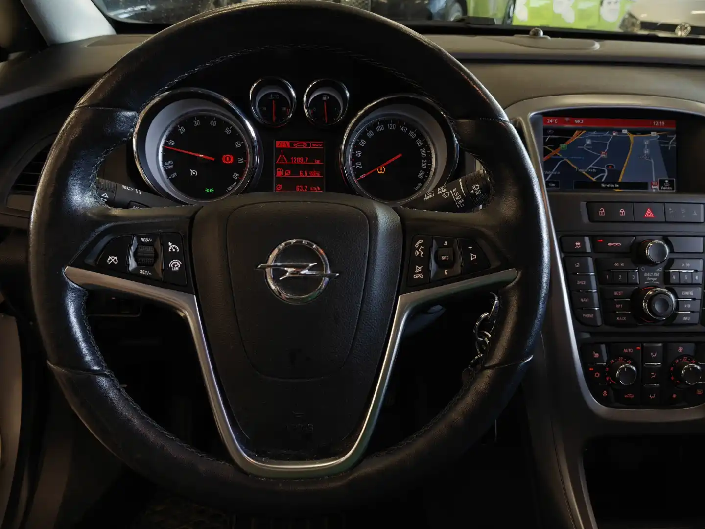 car-image