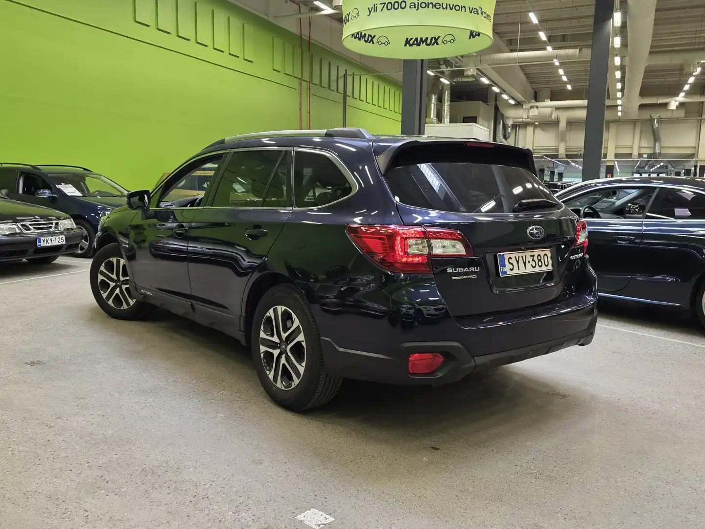 car-image
