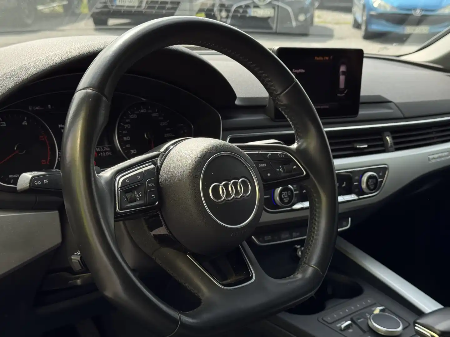 car-image