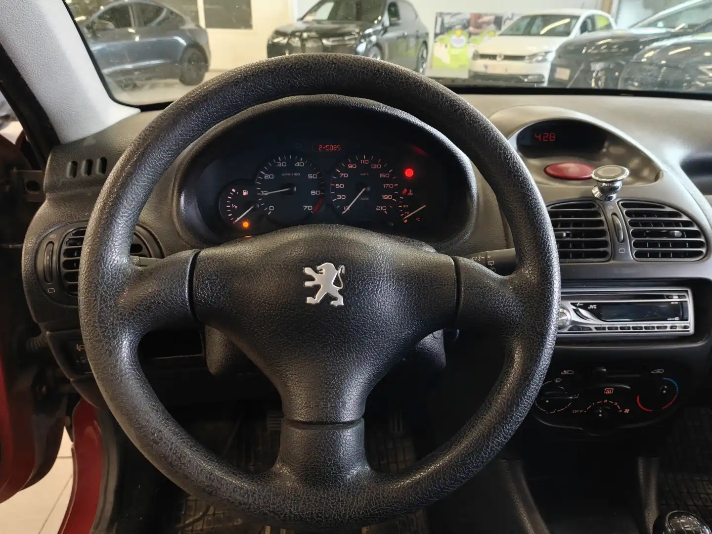 car-image