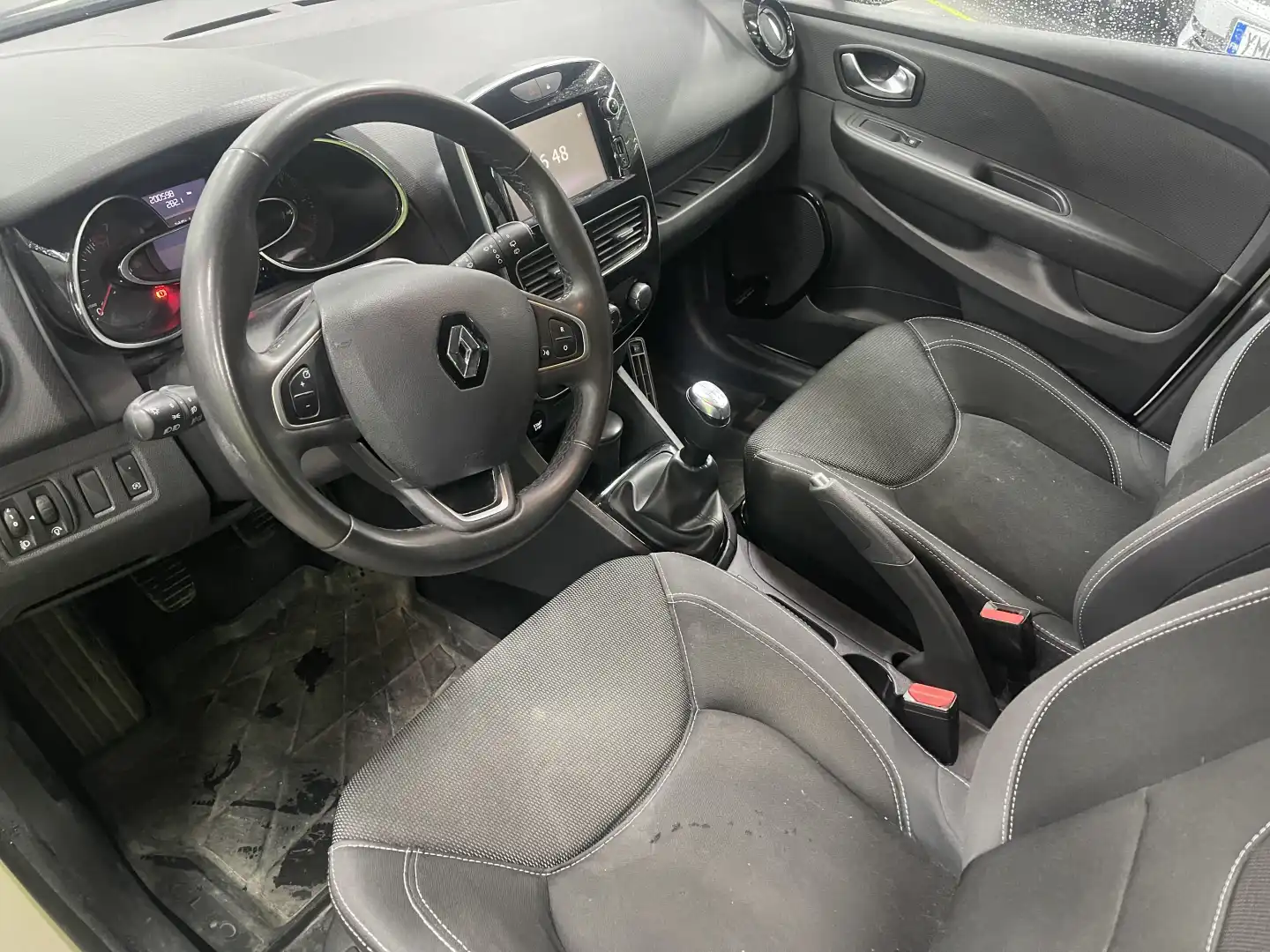 car-image