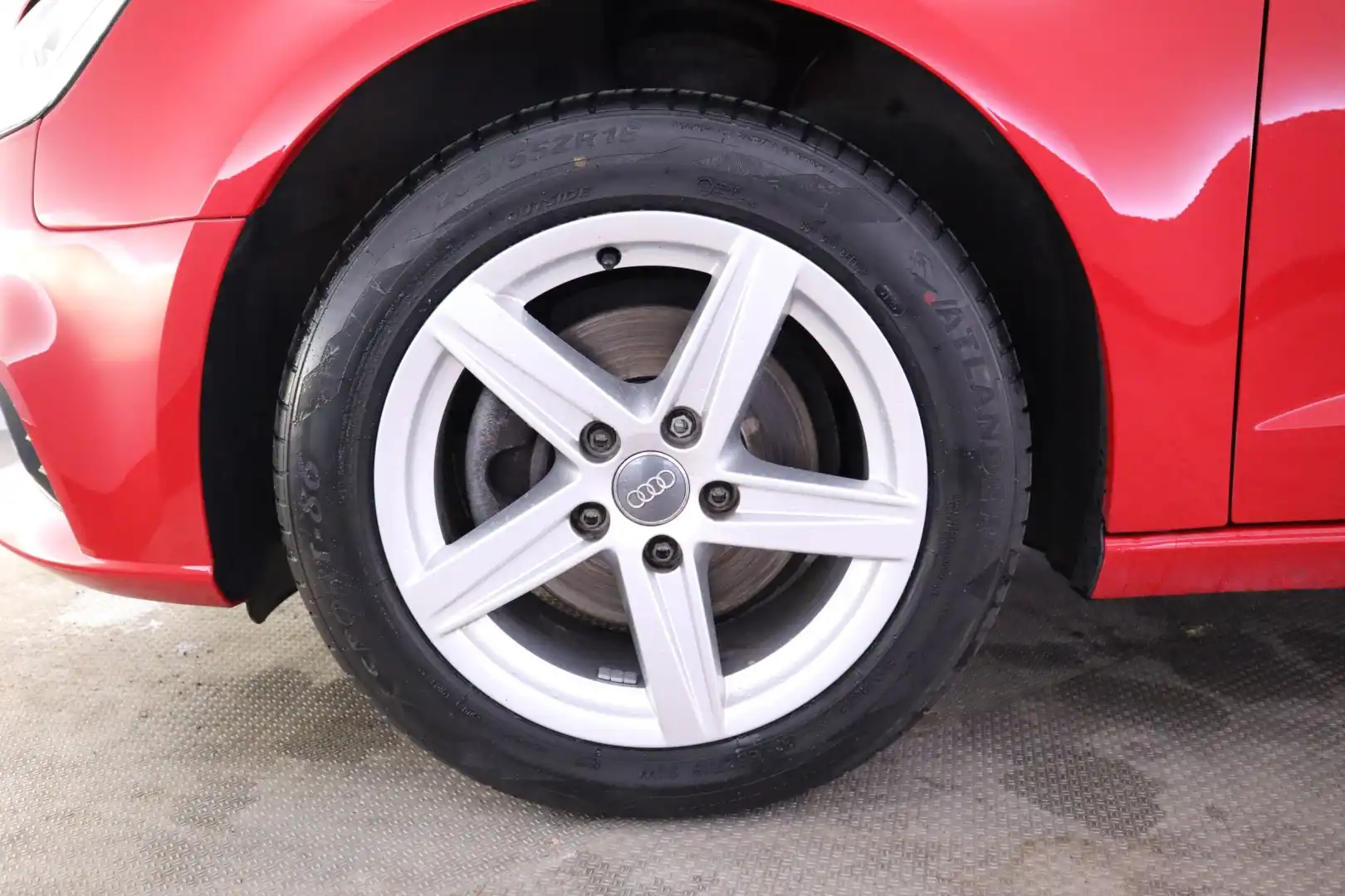 car-image