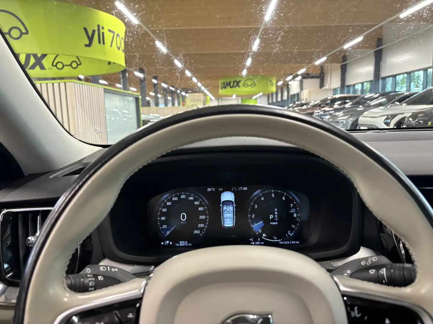 car-image