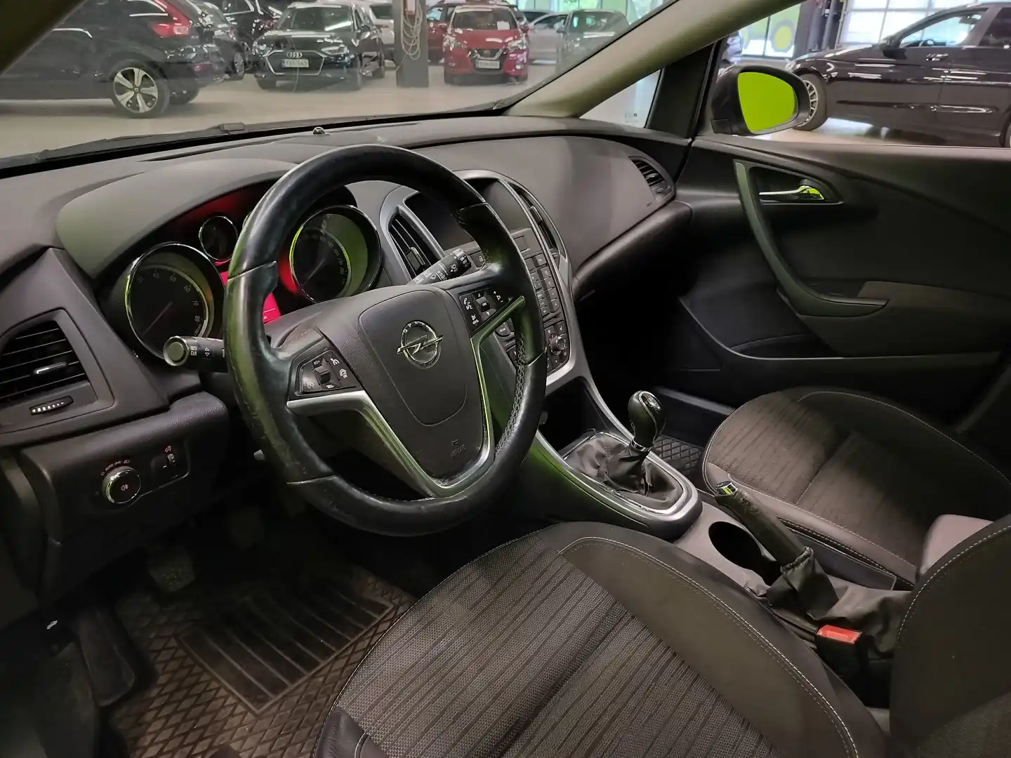 car-image