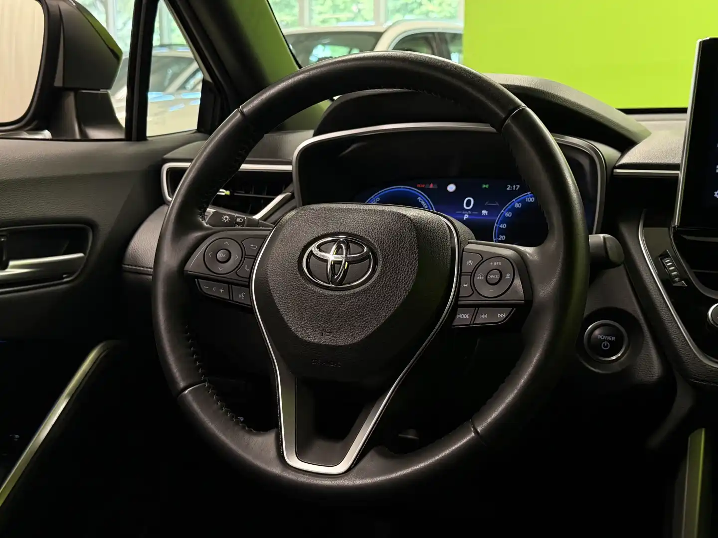 car-image