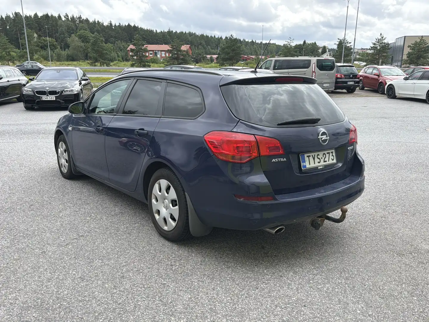 car-image
