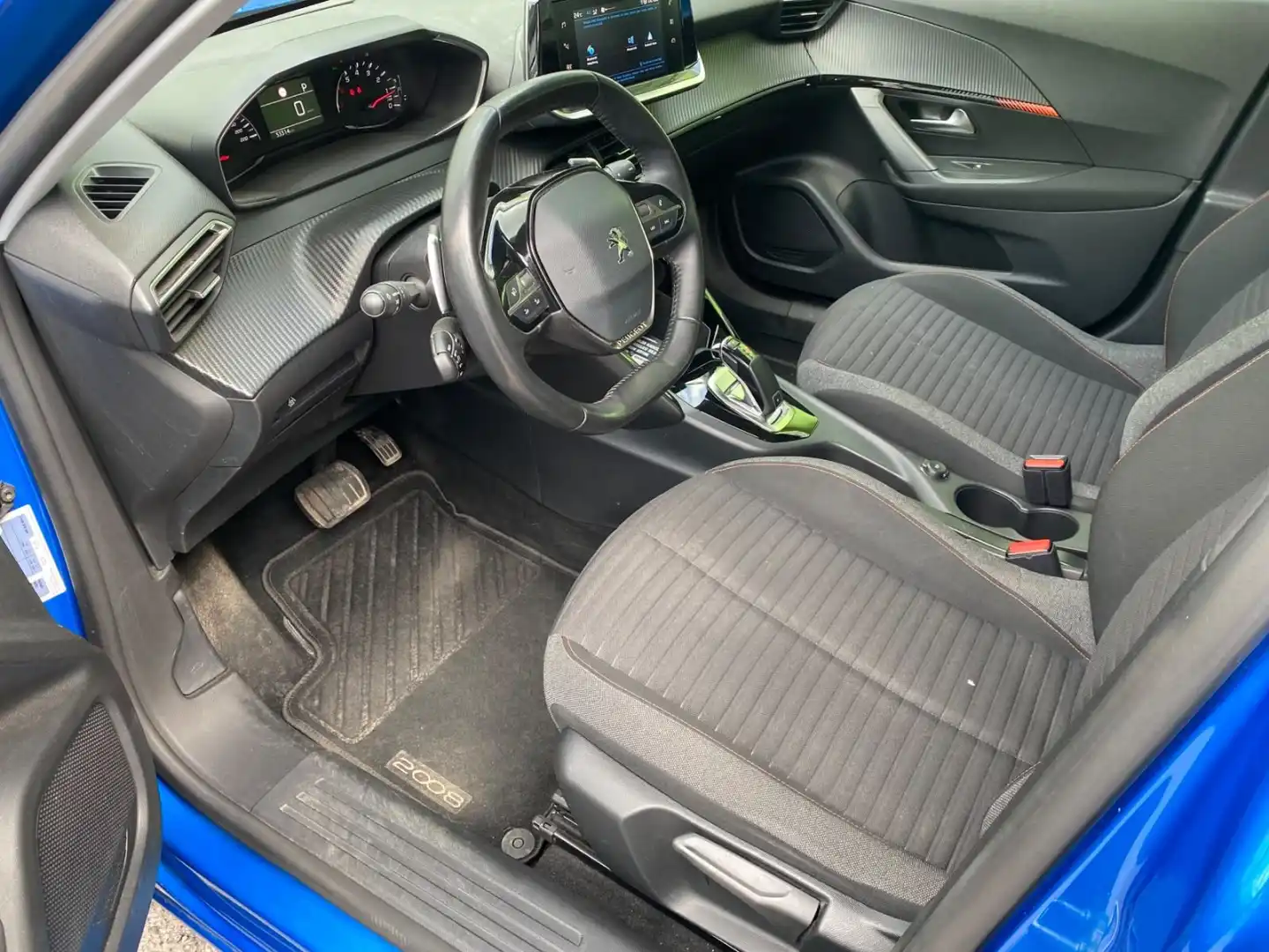 car-image
