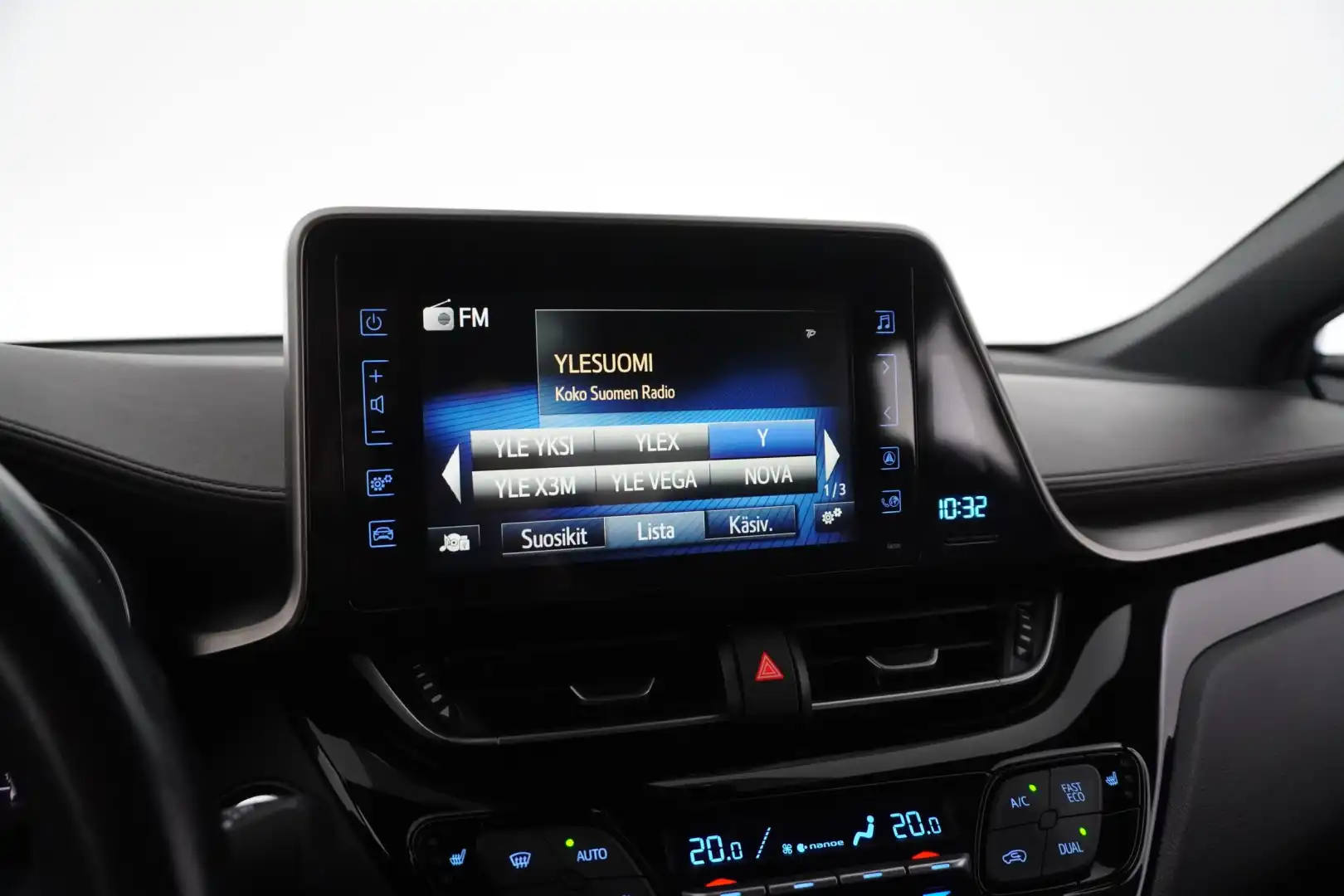 car-image