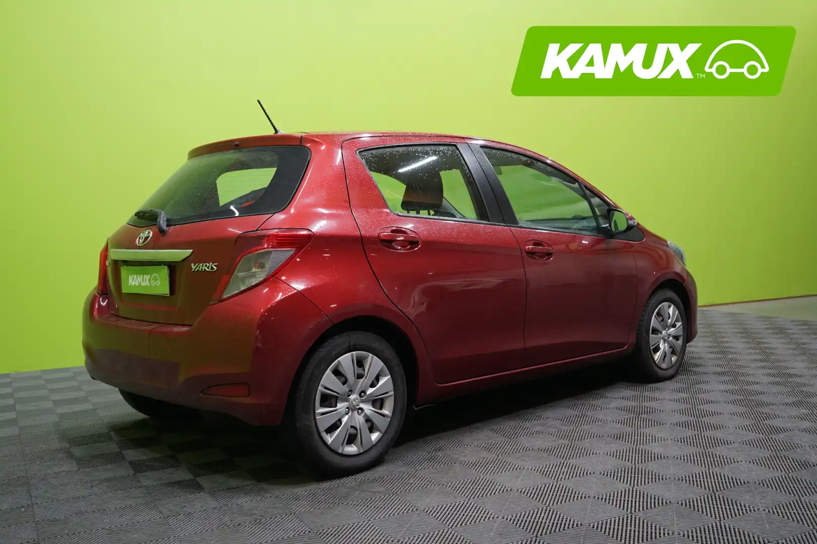 car-image