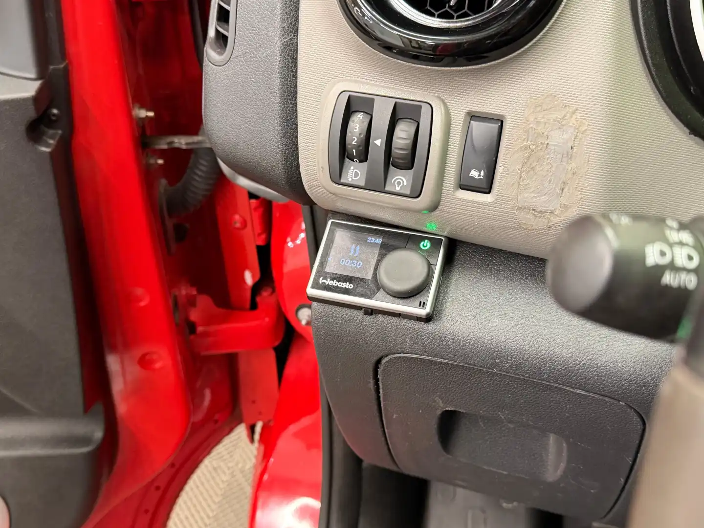 car-image