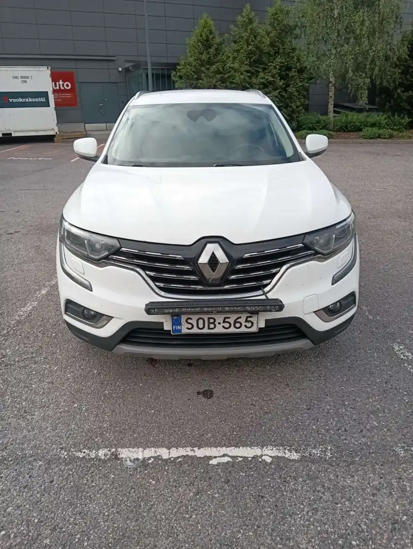car-image