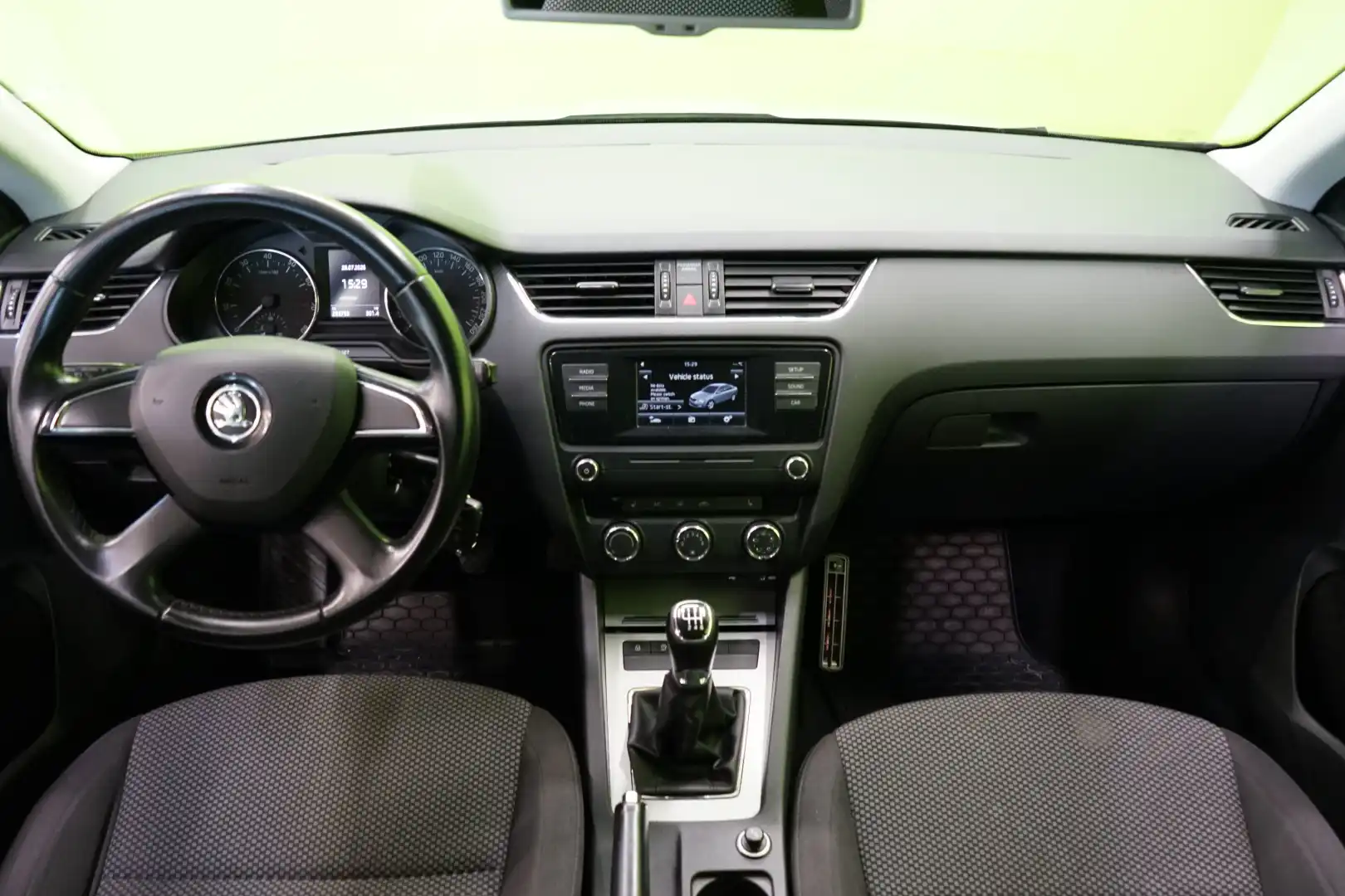 car-image