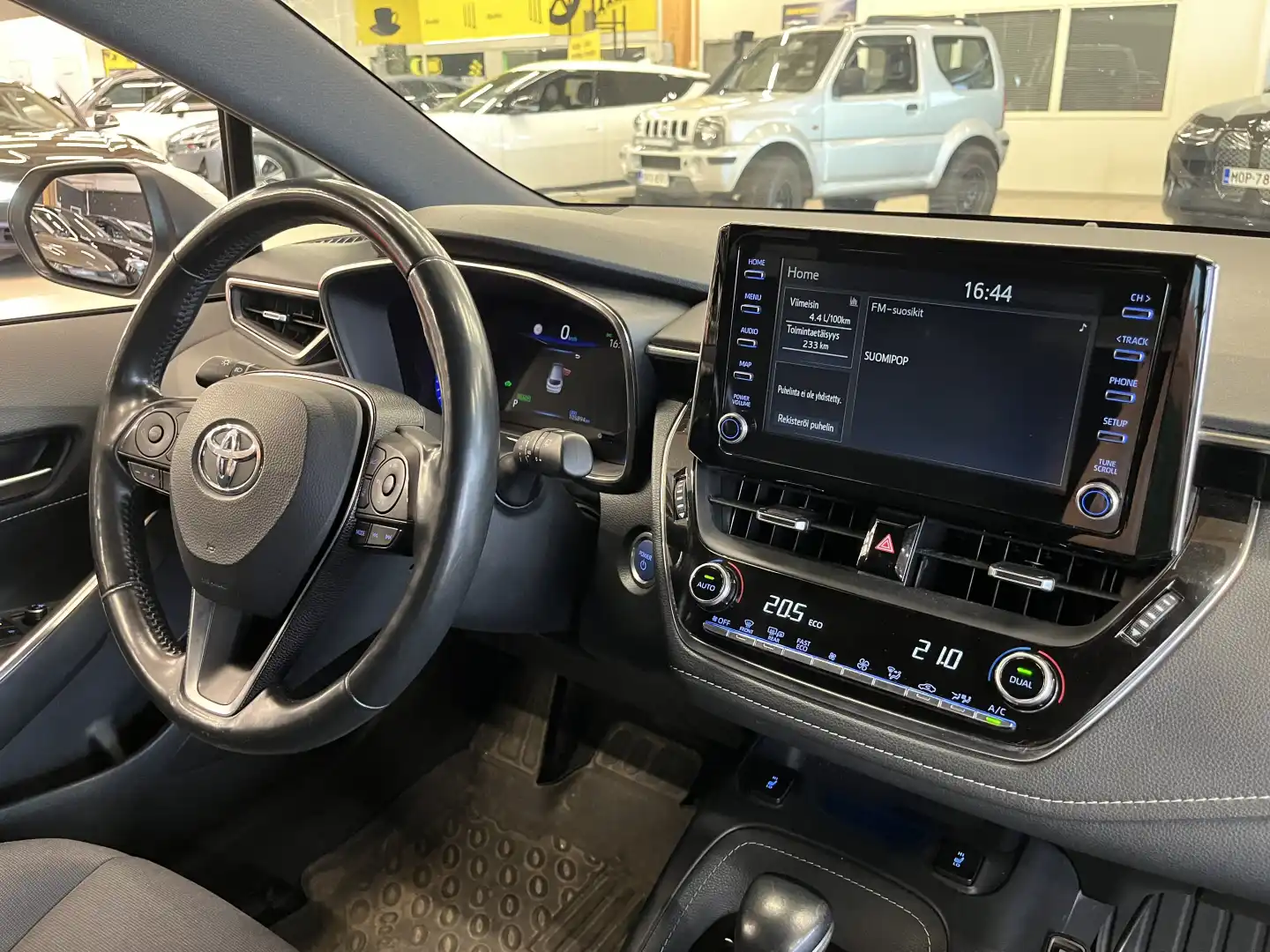 car-image