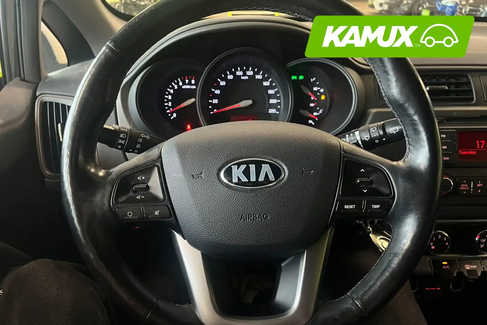 car-image
