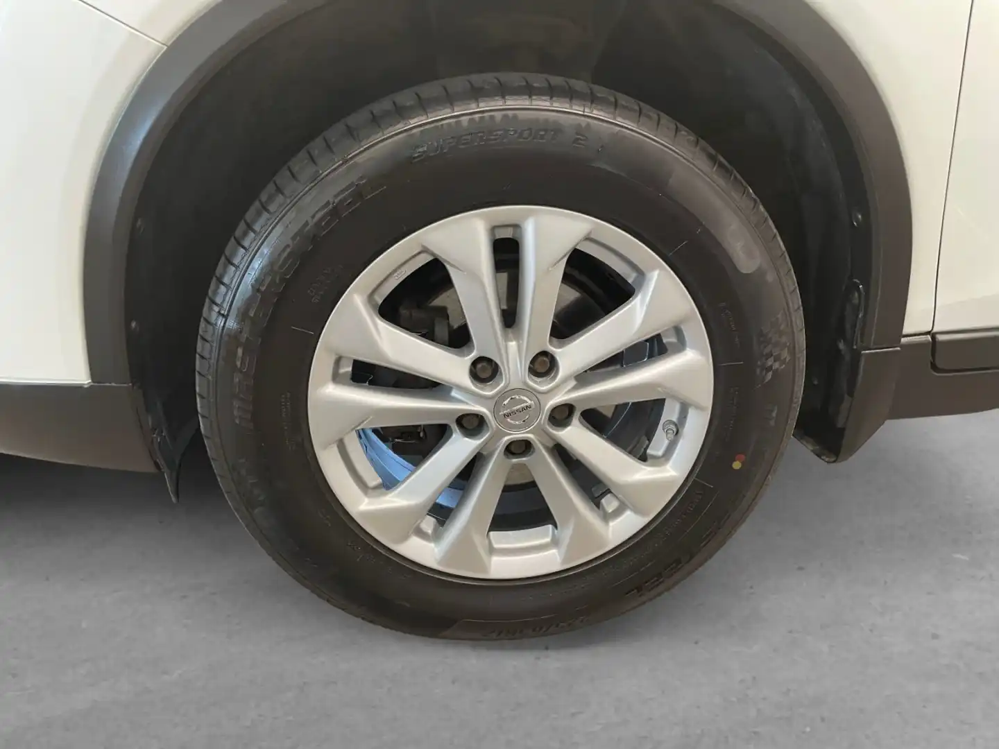 car-image
