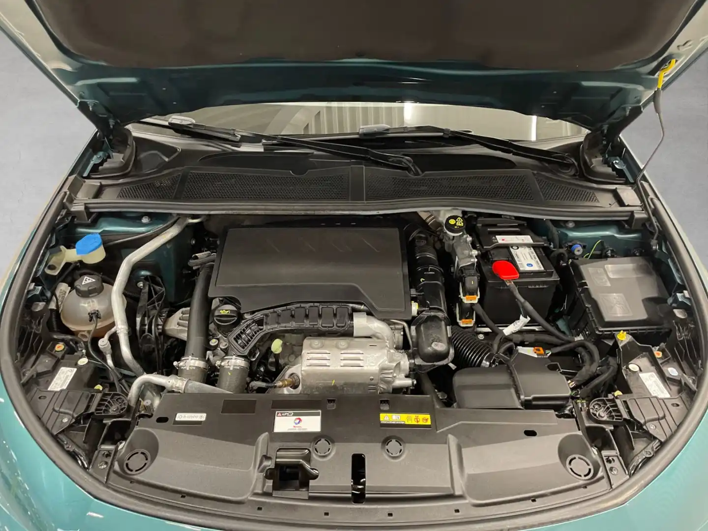 car-image