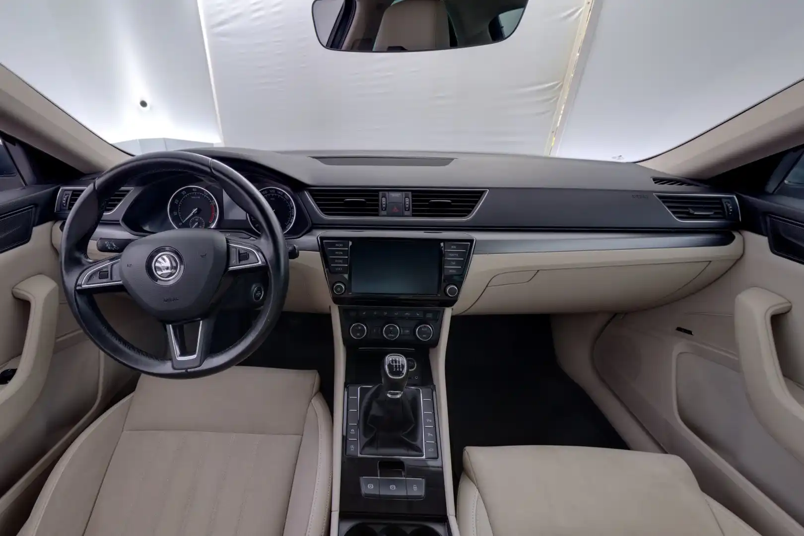 car-image