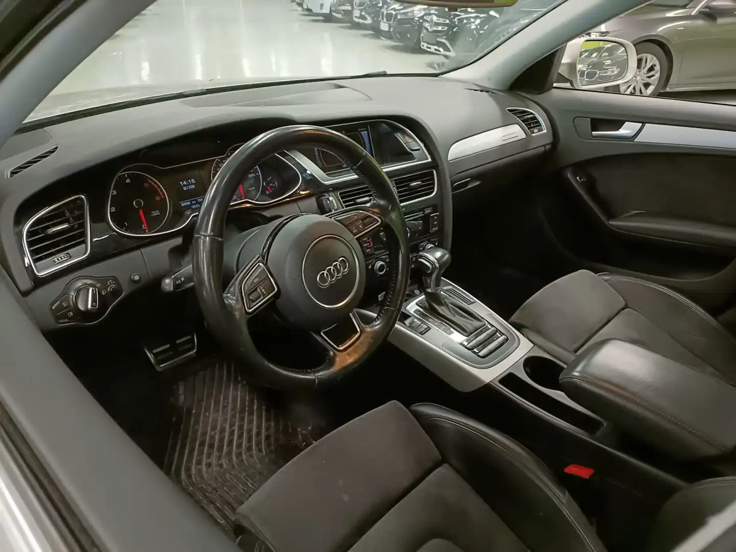 car-image
