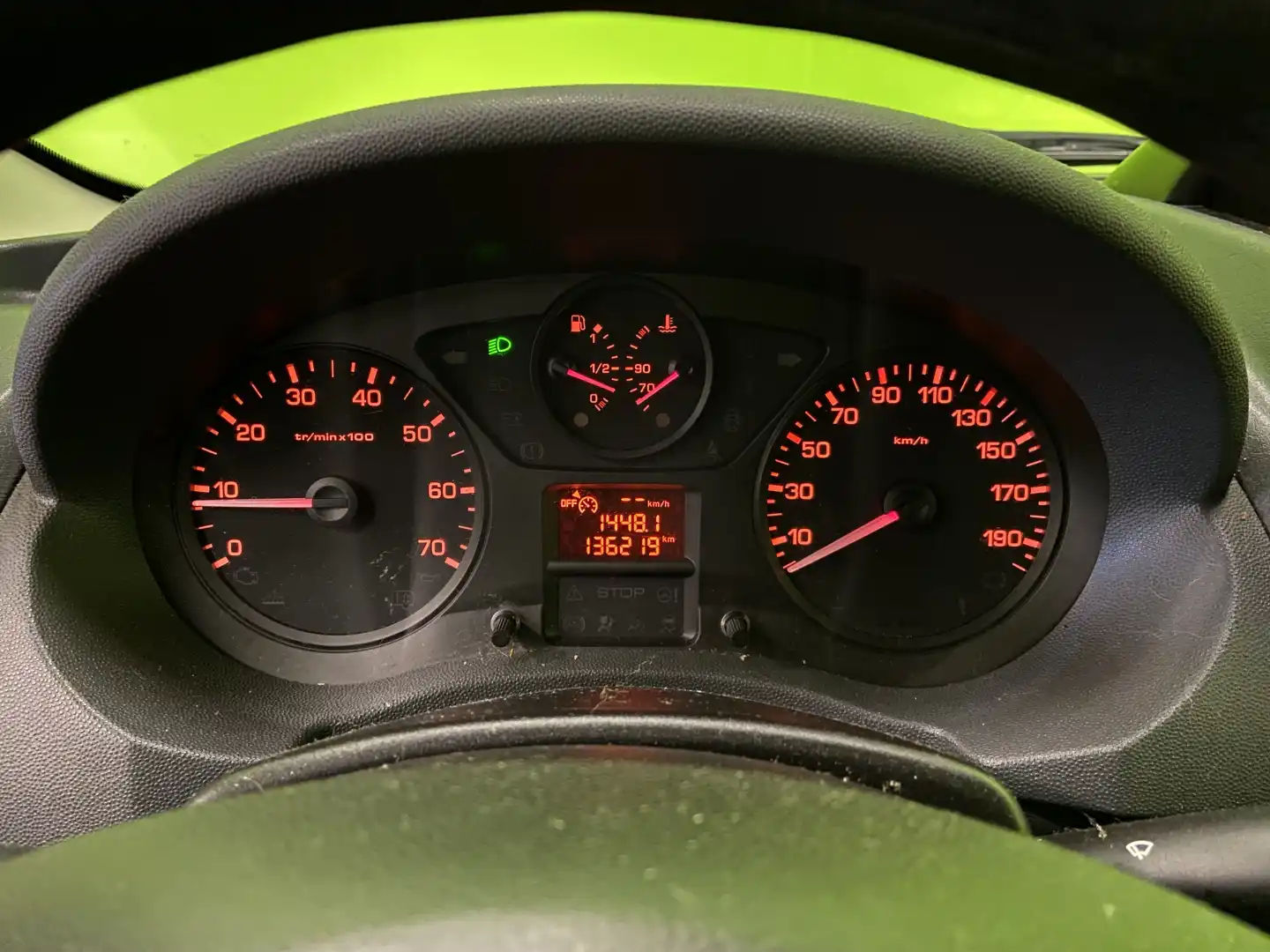 car-image