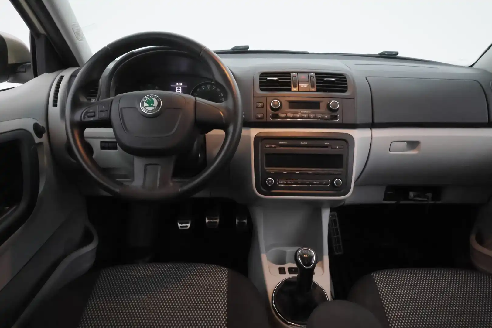 car-image