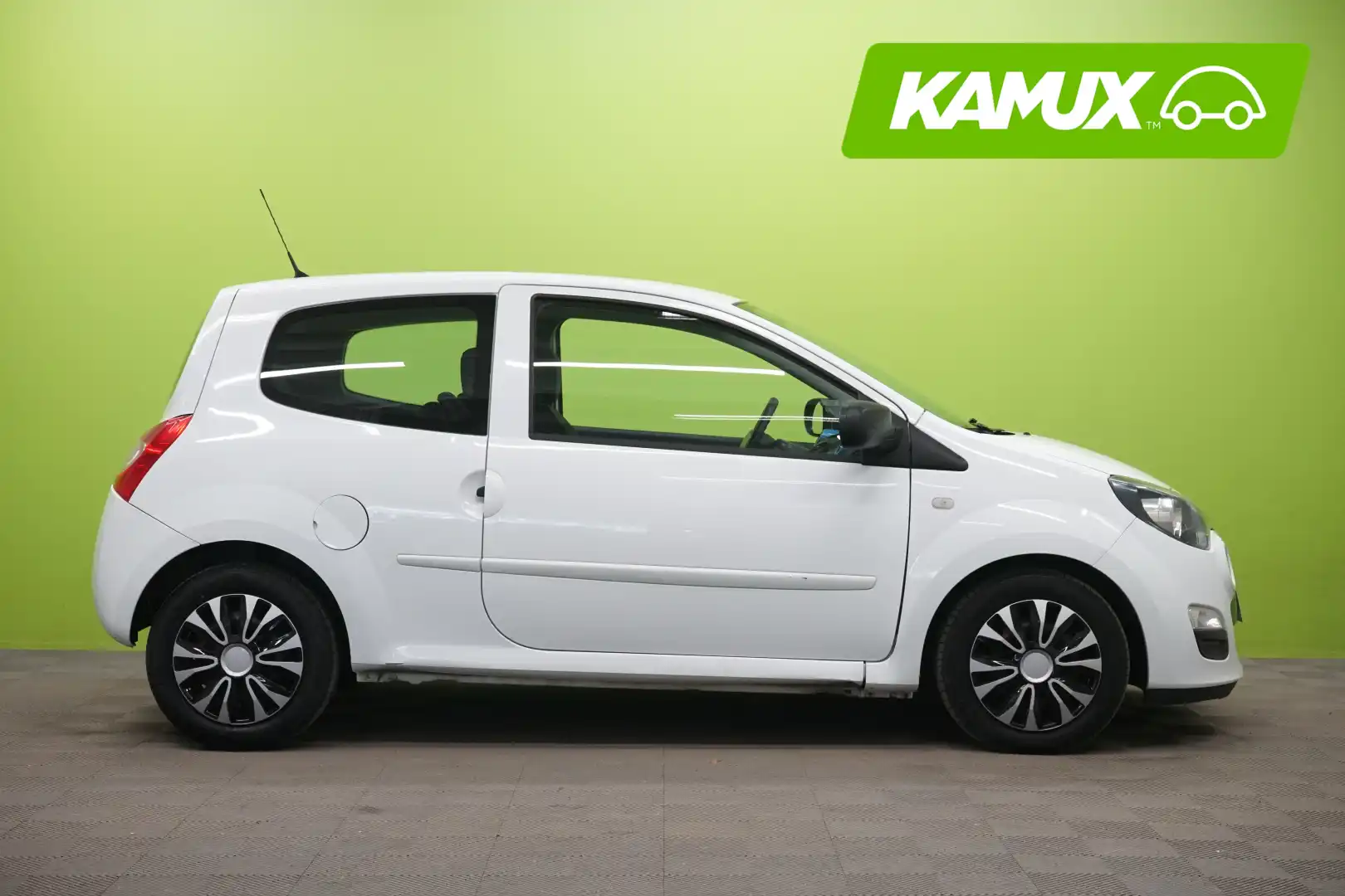 car-image