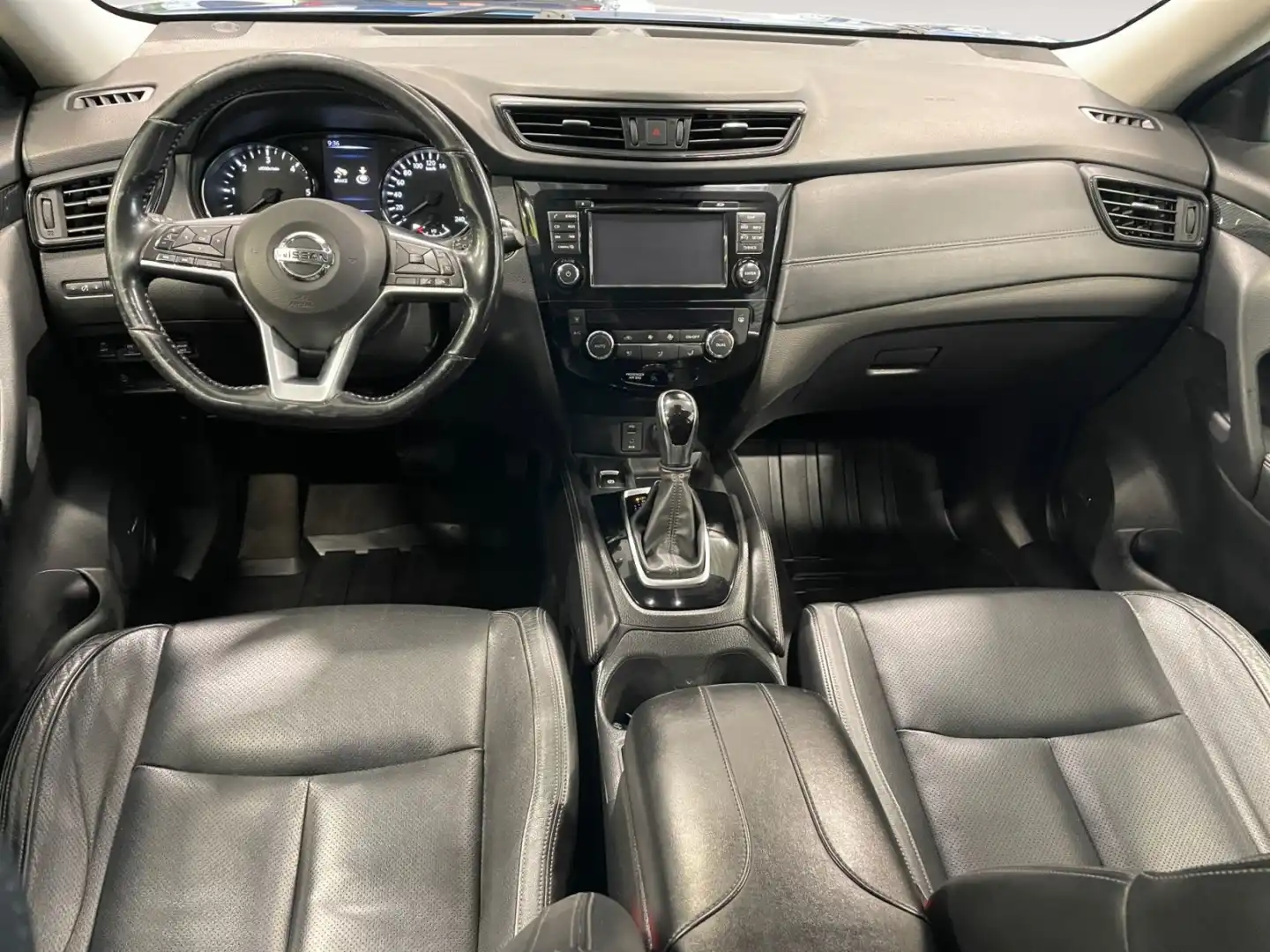 car-image