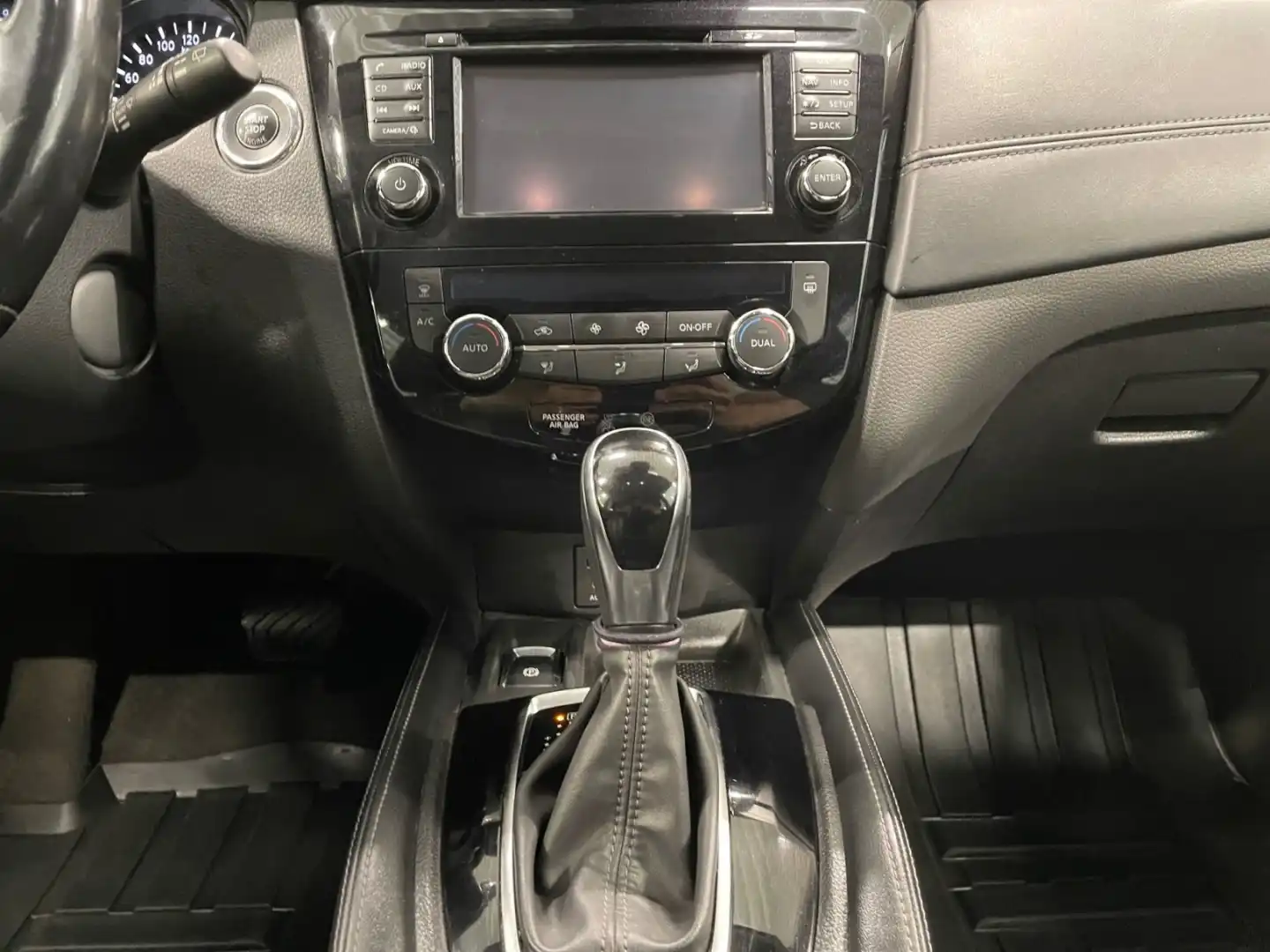car-image