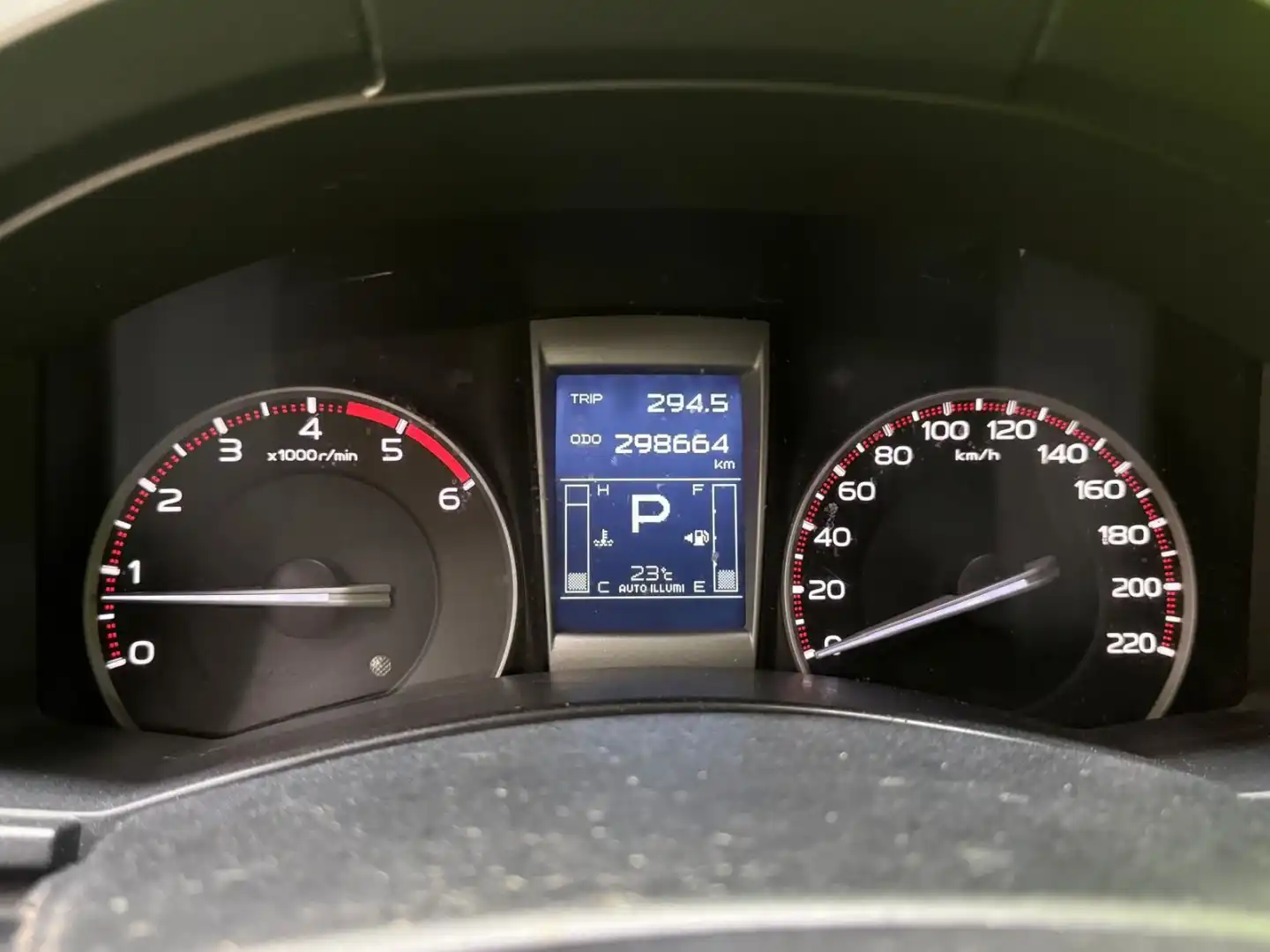 car-image