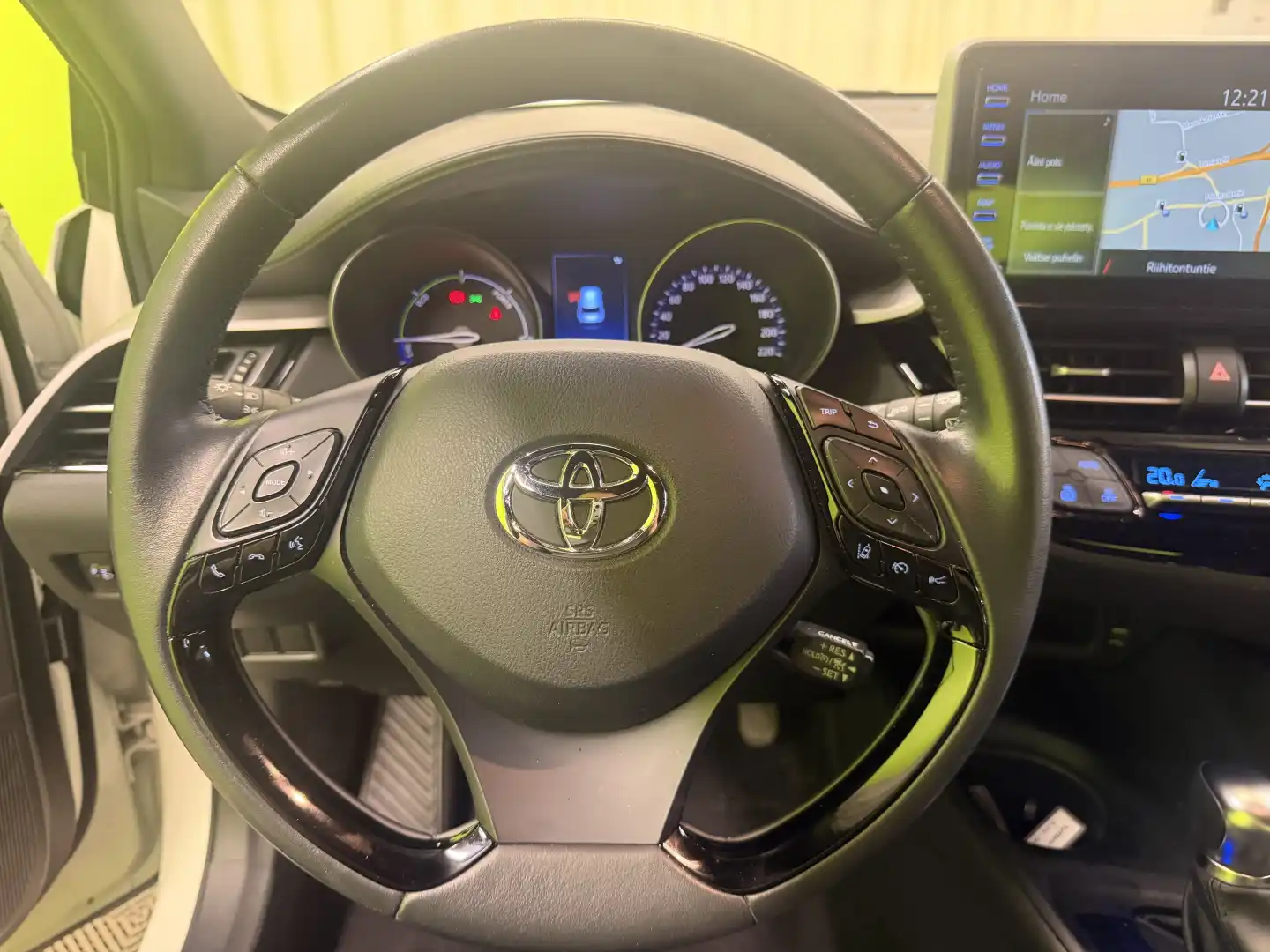 car-image
