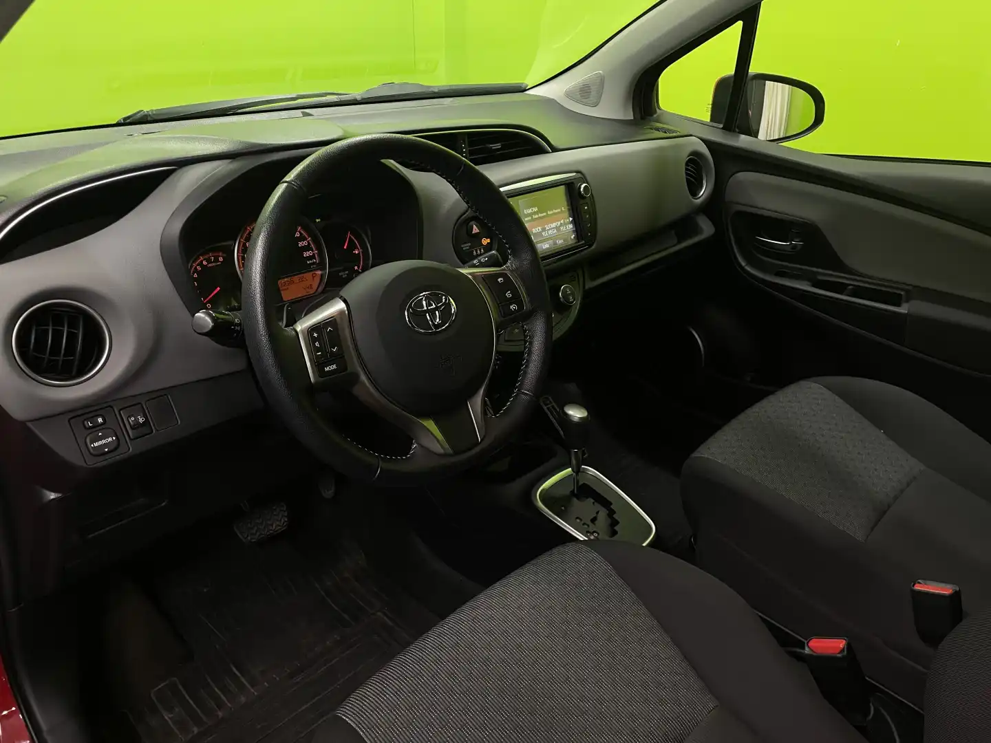 Toyota Yaris 2015, kuva 7/50