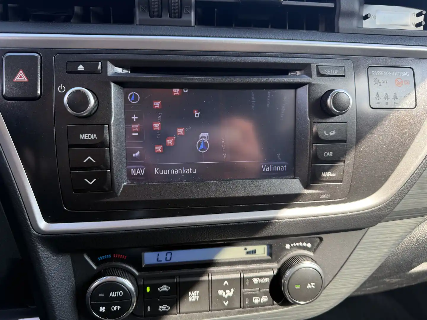 car-image