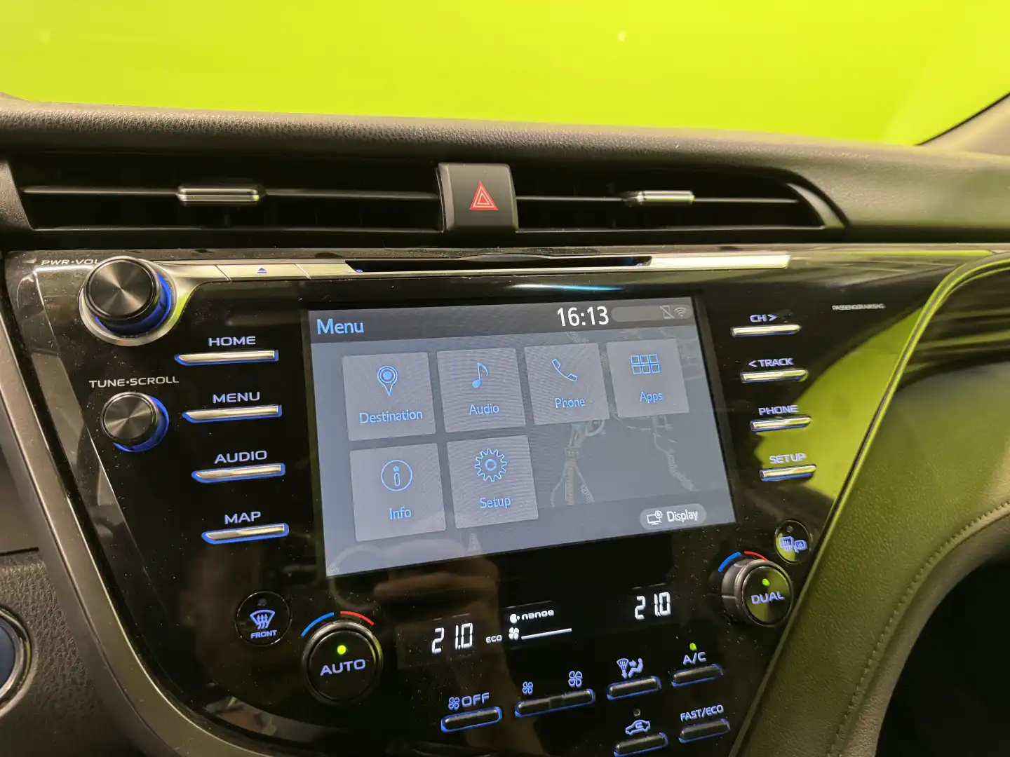 car-image