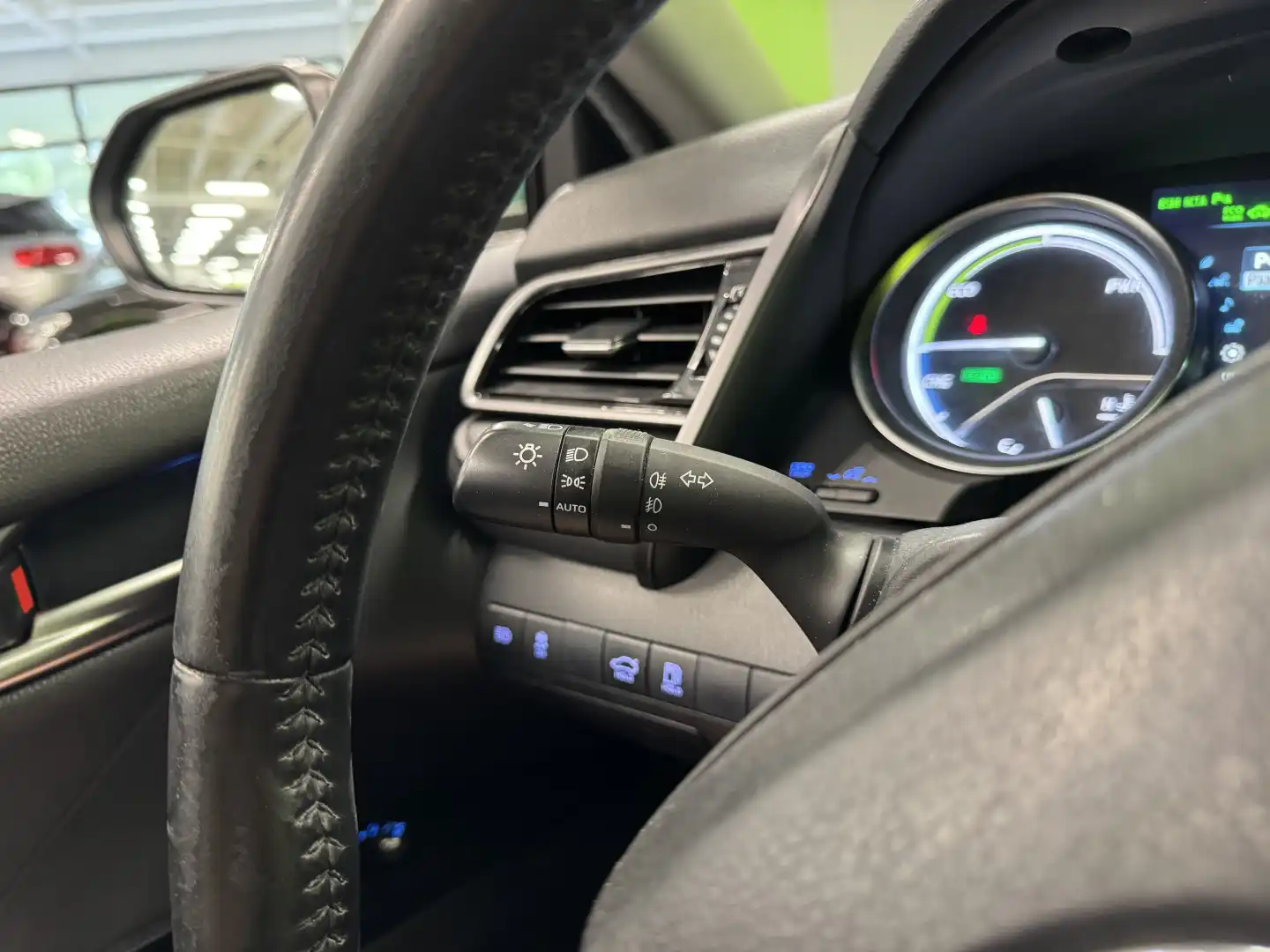 car-image