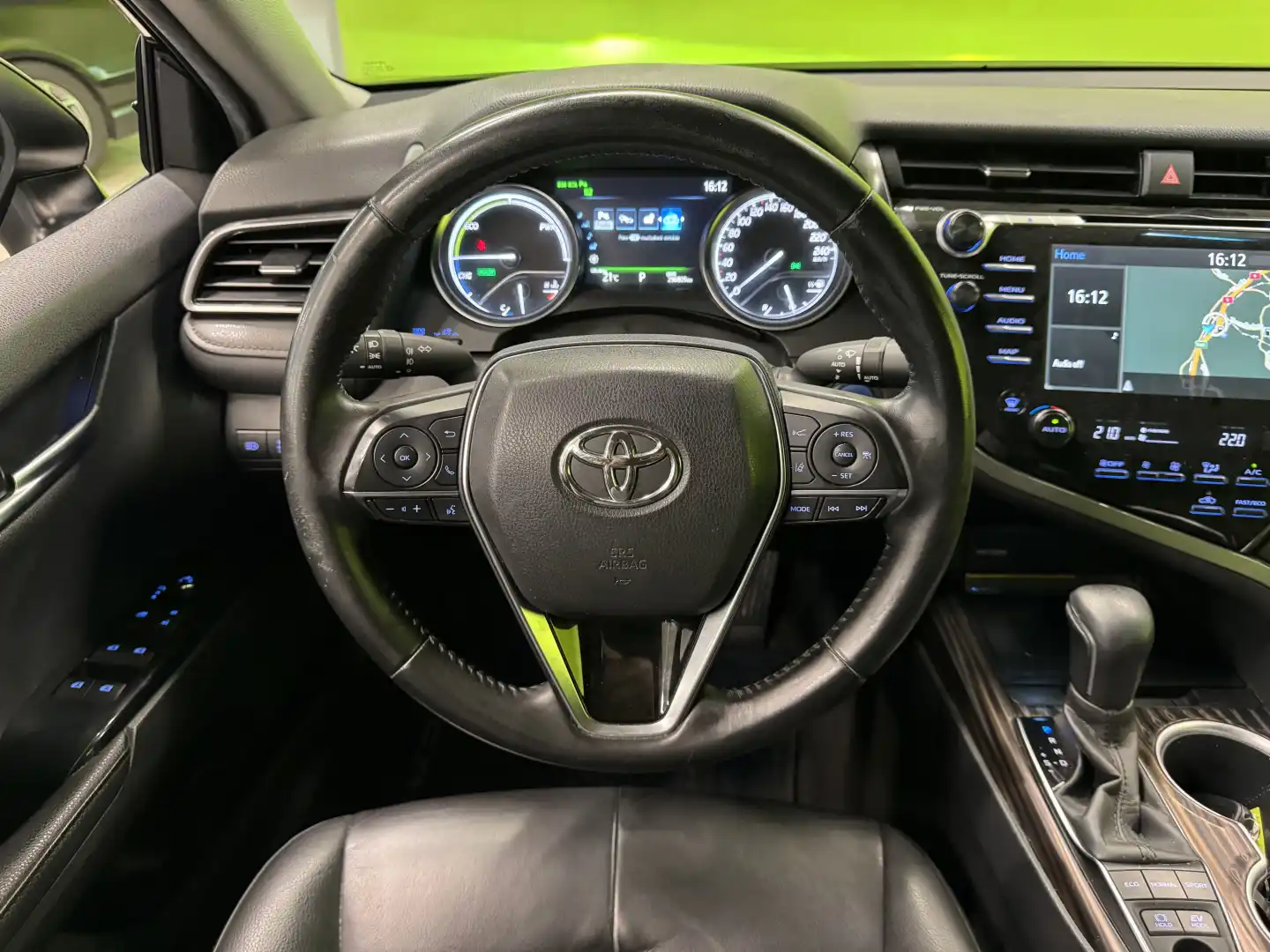 car-image