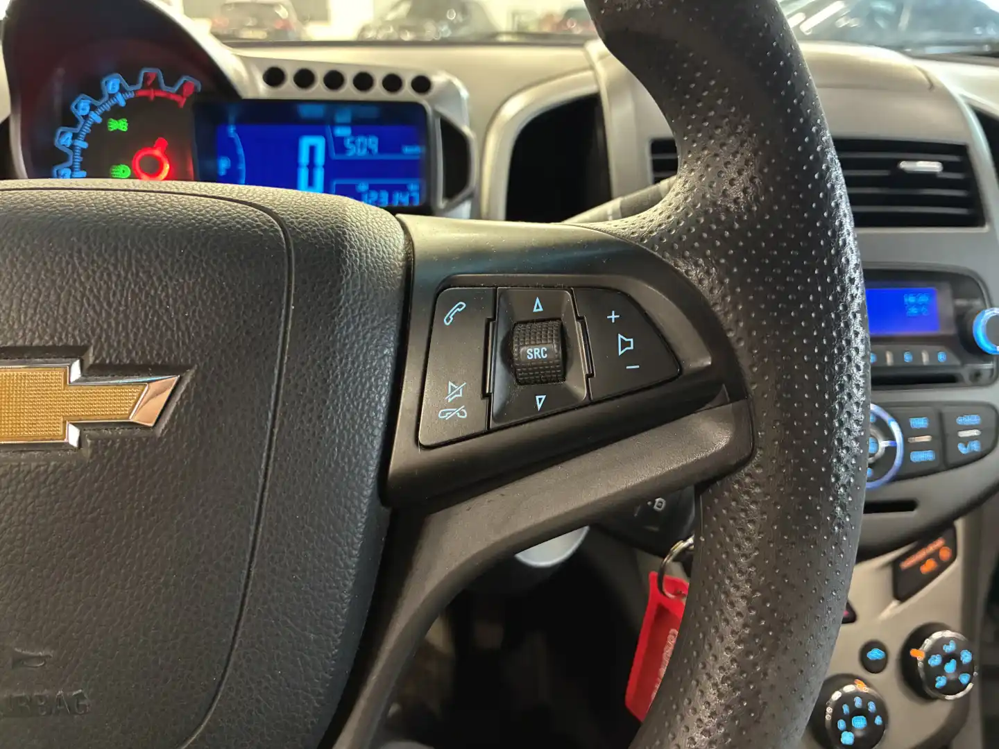 car-image