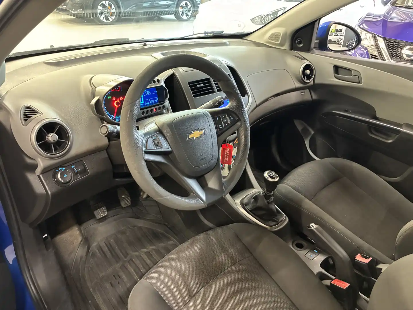 car-image