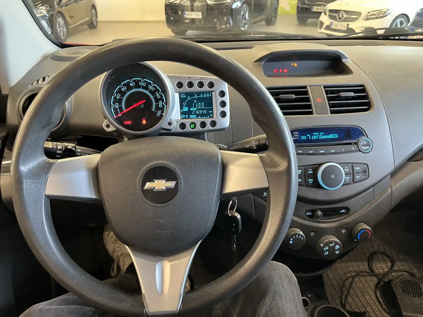 car-image