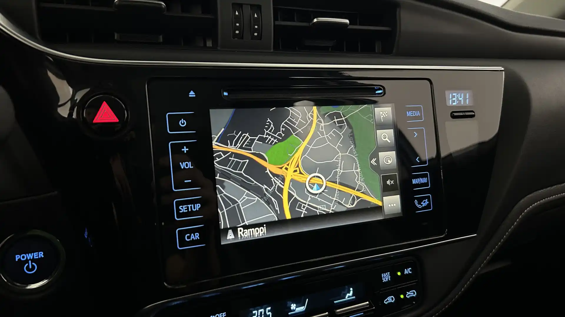 car-image