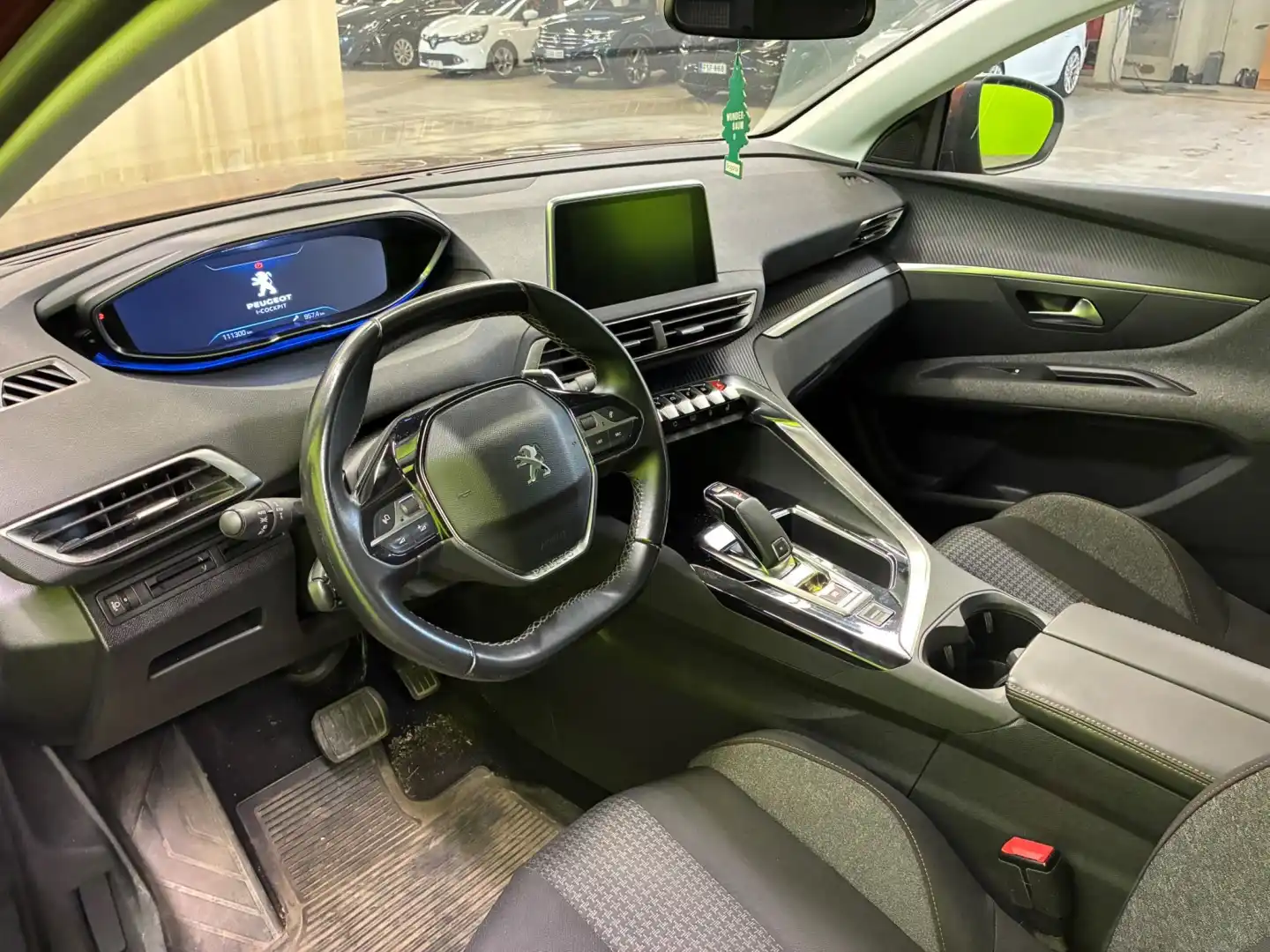 car-image