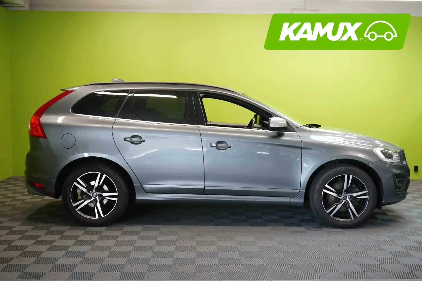 Volvo XC60 2017, photo 3/46
